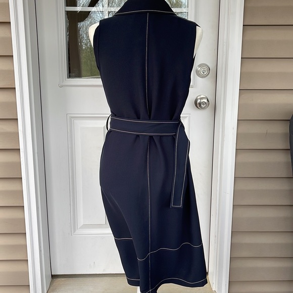 Navy Vest with white outline - Picture 5 of 6